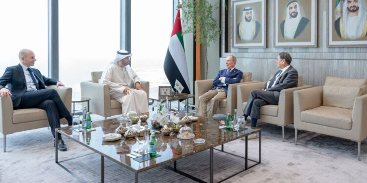 Bloomberg Philanthropies y la Irena se asocian para impulsar energía limpia