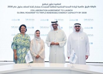 Piden Emiratos Árabes Unidos triplicar capacidad global renovable para 2030