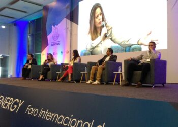 La Transición Energética es responsabilidad de todos: Abril Moreno