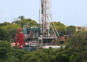 Aprueban a Pemex la perforación de tres pozos exploratorios en Tabasco y Oaxaca