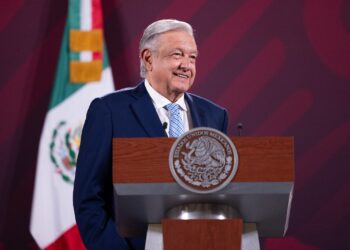 Reitera AMLO apoyo a Pemex para pagar su deuda