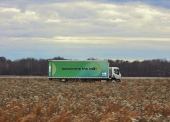 Buscan acelerar la electrificación con nueva fábrica de baterías