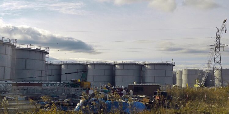 Vierte Japón agua contaminada por el accidente nuclear de Fukushima al Pacífico