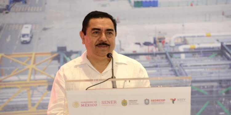 Retrasa Sener 6 años más meta de producción de crudo de 2 millones de barriles