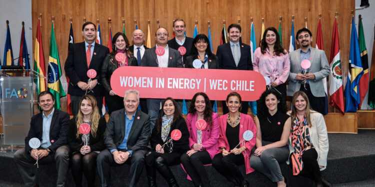 Urgen a impulsar presencia femenina en puestos de liderazgo energético