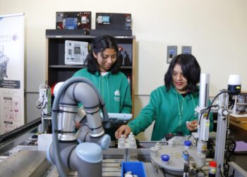 Entrega Iberdrola México 17 becas a estudiantes de Oaxaca para carreras STEM