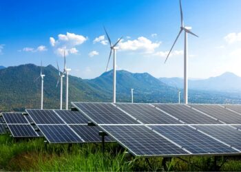 Hay bajo cumplimiento de las centrales eléctricas en el país, reveló la CRE