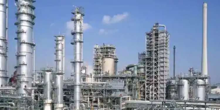 Pemex tuvo su mejor año del sexenio… en combustóleo