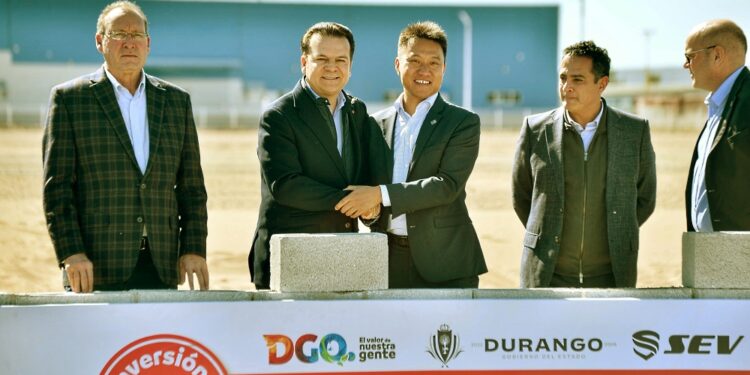 SEV invertirá 6.8 mil millones de dólares en nueva planta de autos eléctricos en Durango