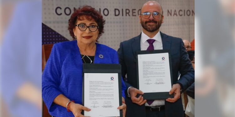 Impulsarán AMIVE y Canacintra electromovilidad en pymes