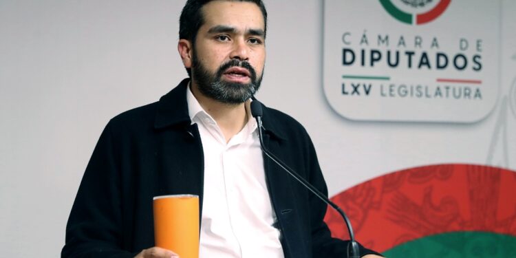 Propone Álvarez Máynez consulta popular para cerrar refinería de Cadereyta