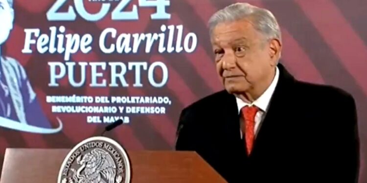 Dos Bocas iniciará producción de coque sin salida ferroviaria: AMLO