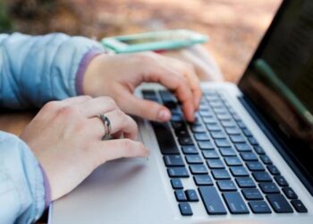 Abre CRE plataforma digital para todos los interesados en las actividades reguladas