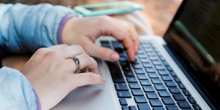 Abre CRE plataforma digital para todos los interesados en las actividades reguladas