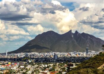 Schneider Electric invierte USD 29 millones en nueva planta de tableros eléctricos en Nuevo León