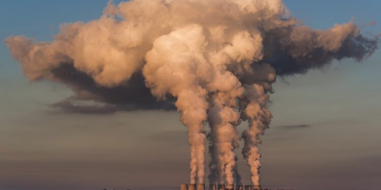 Piden empresarios políticas coordinadas para hacer frente a aranceles climáticos