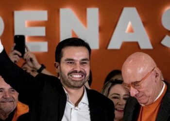 Álvarez Máynez construirá 10 plantas eléctricas que aprovecharán residuos sólidos