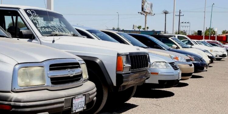 Aumentan vigencia para legalizar autos chocolate, pese a veda electoral