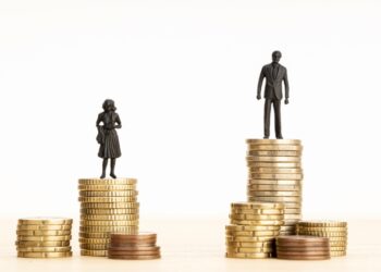 Brecha salarial mujeres-hombres en el sector energético es corta, pero aún persiste