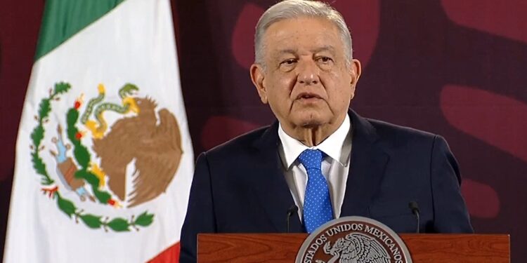 Niega AMLO reducción de exportaciones de crudo en abril