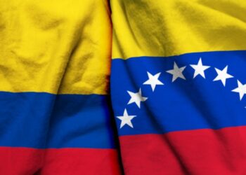Energía, tema central de la reunión Petro-Maduro de este martes