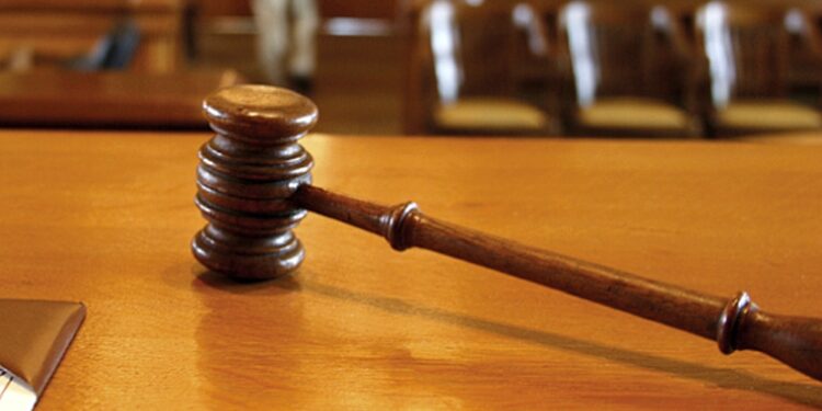 Aprueba Morena en Comisiones iniciativa para quitarle dientes al juicio de amparo