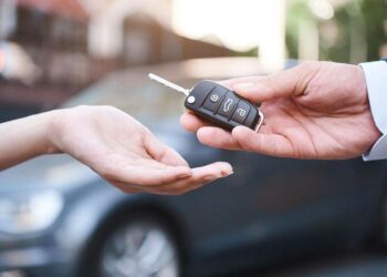 Suben 9.8 % ventas de autos ligeros en México