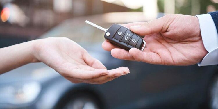 Suben 9.8 % ventas de autos ligeros en México