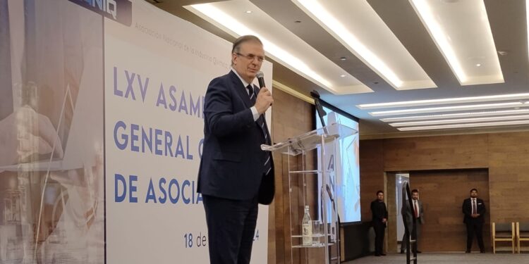 Compromete Marcelo Ebrard 80 GW en renovables para 2030