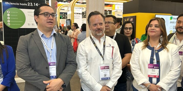 Director de la AEEJ realiza recorrido por Ecomondo, invitado por CPEF