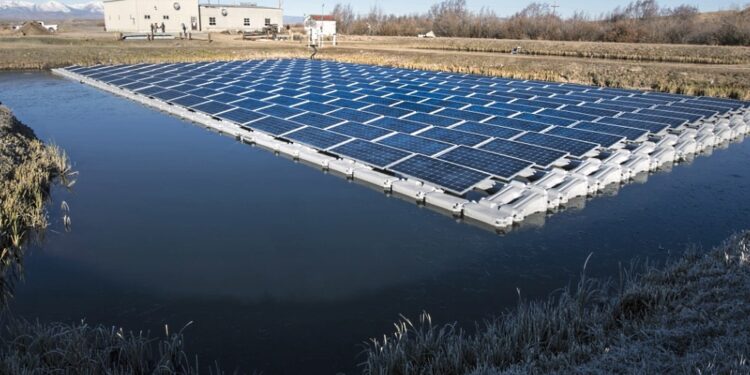 Construirá CFE una Central Solar Flotante de 120 MW