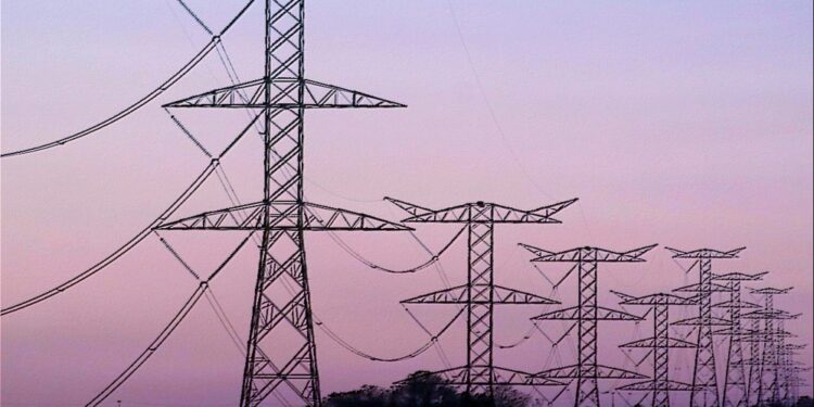 Alcanza red de transmisión los 110.6 mil km