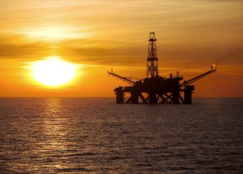 Entrega fondo petrolero 15% más recursos en abril