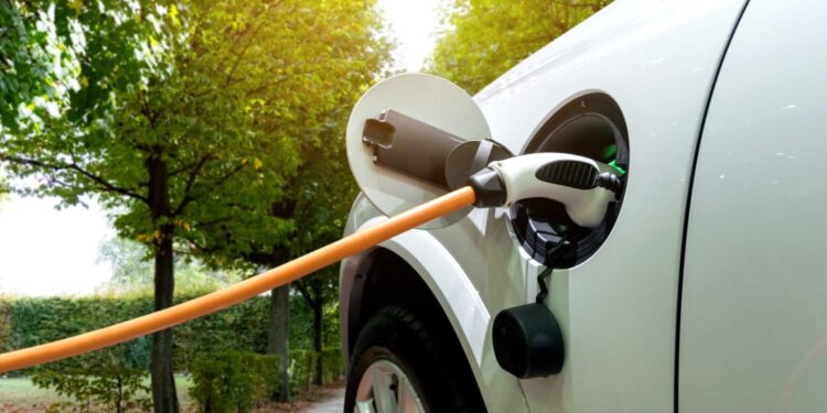 Incluye Sener electromovilidad e industria automotriz en el PRODESEN 2024-2038