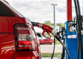 Otorga Hacienda muy modesto descuento a gasolina tipo Magna