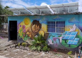 Luces de Esperanza de Iberdrola México ilumina telebachillerato comunitario en Puebla