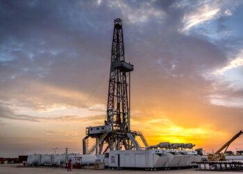 Coinciden expertos sobre la necesidad de un debate en torno al fracking