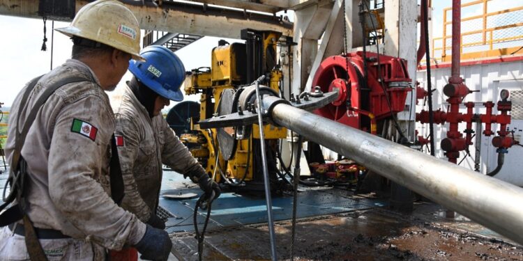 Necesario descongelar reforma energética y cambiar modelo de negocio de Pemex para atraer inversiones