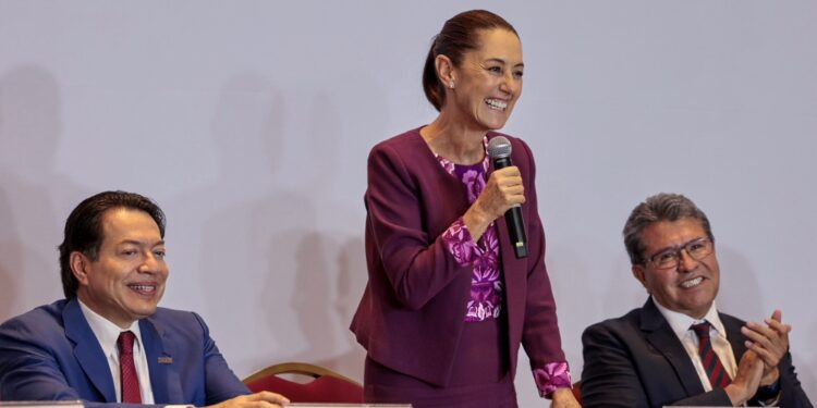 Respalda Sheinbaum “pausa” de AMLO con embajadas de EE.UU. y Canadá