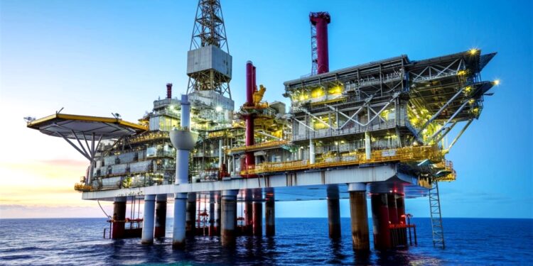 Cayó 4.9 % extracción de petróleo y gas