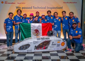 En Tercer lugar escudería Borregos del Tec de Monterrey, Aguascalientes, en el Shell Eco-Marathon