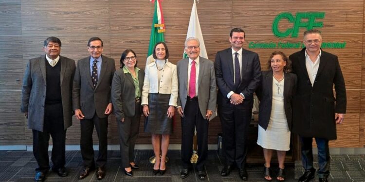 Nombra CFE a sus primeros cuadros