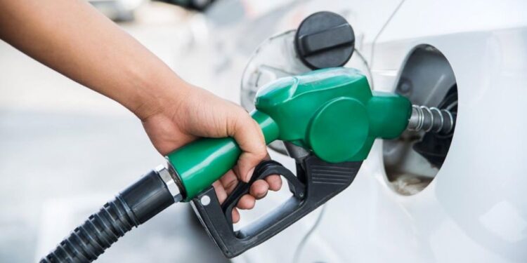 Usuarios de Magna se ahorrarán 26 centavos por litro en IEPS