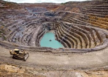 Viola diversos principios la reforma que prohibirá minería a cielo abierto