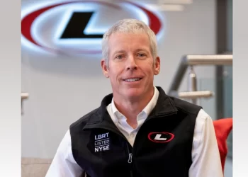 Nombra Trump a Chris Wright como su próximo secretario de Energía