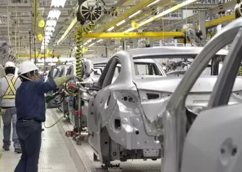 Aumentó 5.5 % producción de vehículos ligeros