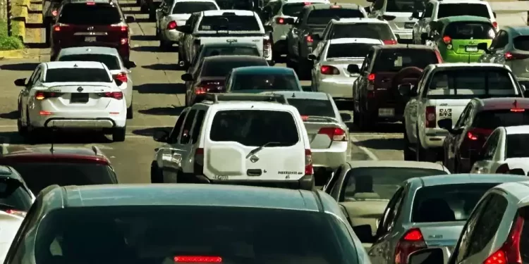 Automovilistas seguirán pagando impuestos completos