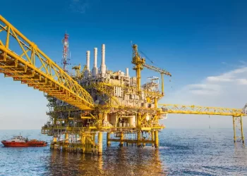 Pemex, cada vez más lejos de las metas de producción