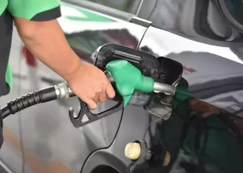 Hacienda vuelve a retirar estímulos fiscales a gasolinas y diésel