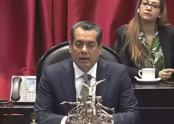 Diputados hacen declaratoria de extinción de organismos autónomos